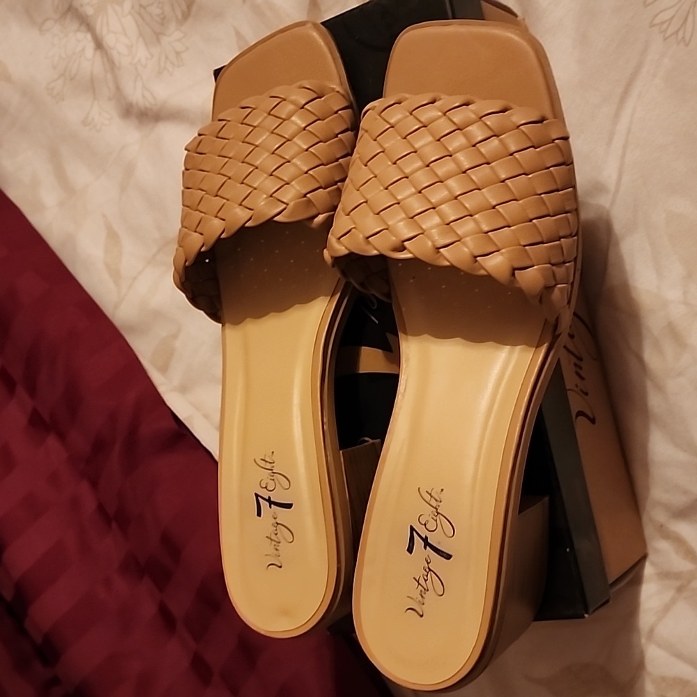 Sandal